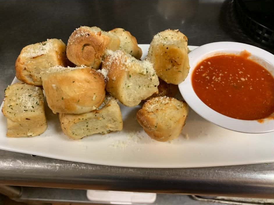 A tray of garlic knots
