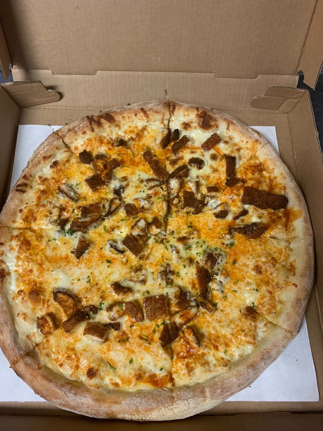 Chicken bacon white pizza